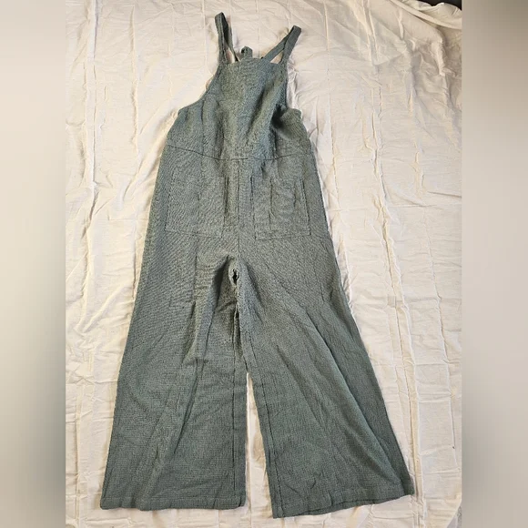 Listicle M Cotton Green Textured Overalls - Picture 1 of 6